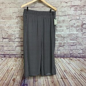 Dana Buchman Black White Geometric Print Crop Wide Leg Pants